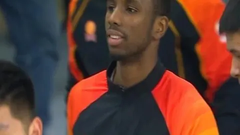 裁判报告：日本后卫称遭歧视被骂_该死的中国佬_，裁判组都没听见